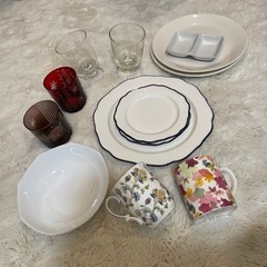 グラス　皿　やかん　鍋　延長コード