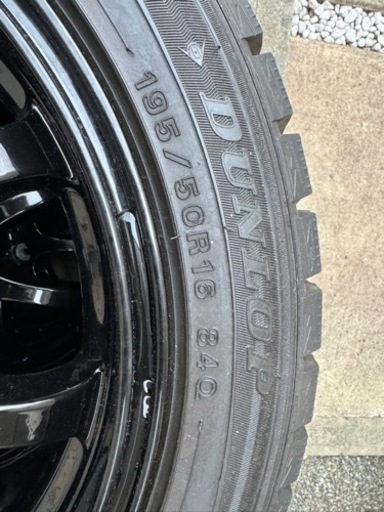 車のパーツ タイヤ、ホイール