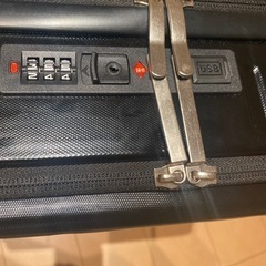 多機能キャリーバッグ、スーツケース、楽天高評価✨一度使用のみ。の画像
