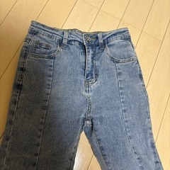 美品！デニムパンツの画像