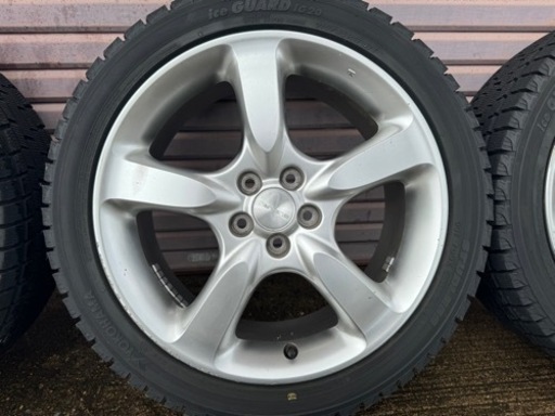 車のパーツ タイヤ、ホイール