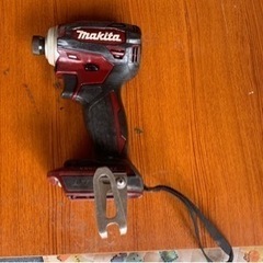 マキタ①充電式インパクトドライバー 18V(中古品)