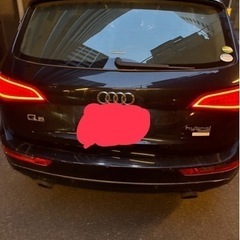 アウディQ5クワトロハイブリッド左ハンドルの画像
