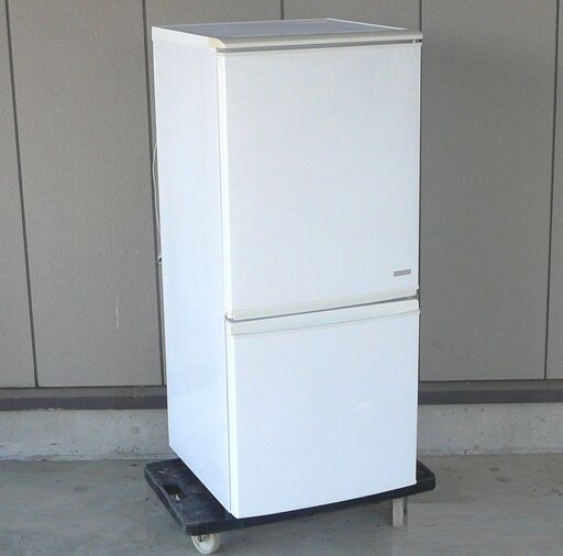 配達先決定　設置・無料配達します2015年製シャープ 137L冷凍冷蔵庫SJ-C14A-WSHARP