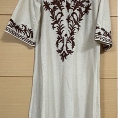 刺繍入りワンピース