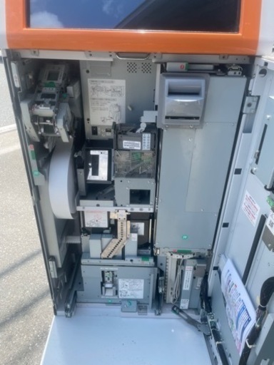 ■中古品 グローリー VT-T10BM2 自動券売機 タッチパネル 2017年 新500円硬貨対応 動作問題なし■