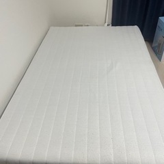 セミダブルベッド（2022年新品購入）の画像