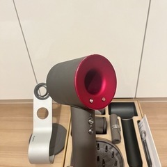 ダイソン ドライヤー HD03 ピンクの画像