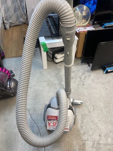☆中古￥3,800！Panasonic　電気掃除機　家電　2015年製　MC-PBKN5F-A型　【BF017】