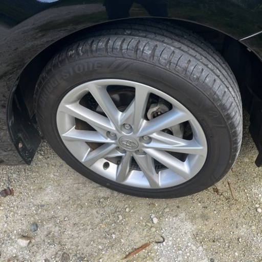 車のパーツ タイヤ、ホイール