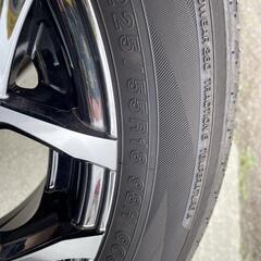 車のパーツの画像