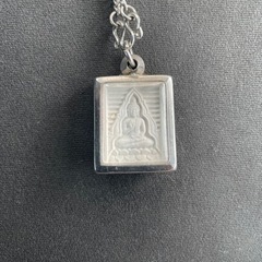 仏教のネックレスの画像