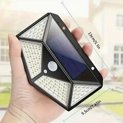 ソーラーライト 100LED/3モード 270°照明角度 モーシ...