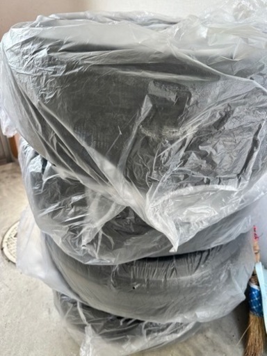 車のパーツ タイヤ、ホイール