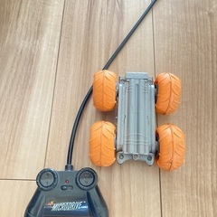 ラジコン おもちゃ 爆速 回転 360度ターン！の画像