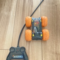 ラジコン おもちゃ 爆速 回転 360度ターン！