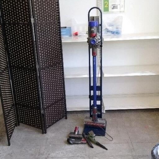 0604-046 ダイソン　Dyson v7 fluffy