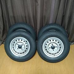 車のパーツ　タイヤ