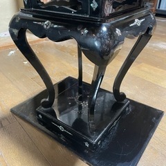 【値下げ】螺鈿細工の花台の画像