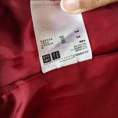 Uniqlo S size red coat in good condition の画像