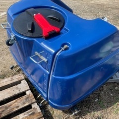 トラクター用散布タンク
