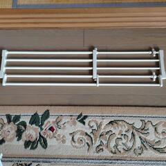 【お値下げしました】伸縮式突っ張り棚　3個セットの画像