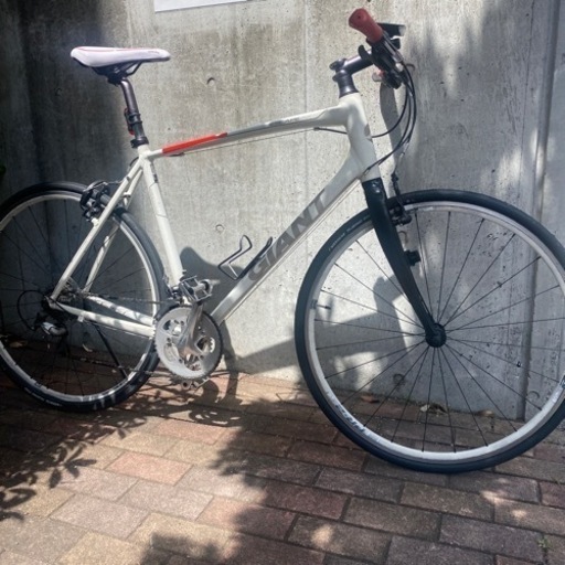 (引取限定)Lサイズ　ジャイアント　エスケープRX1 タイヤ新品　クロスバイク