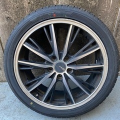 車のパーツ タイヤ、ホイール