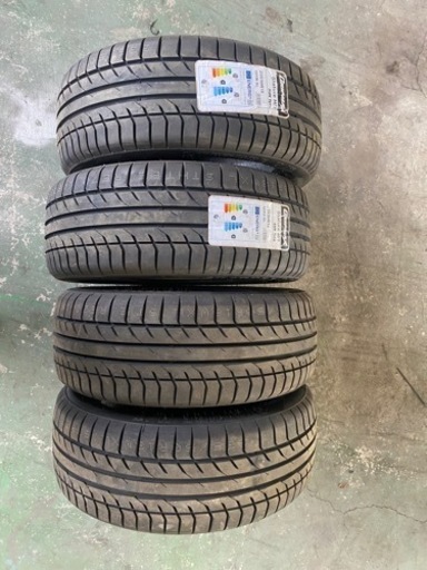 車のパーツ タイヤ、ホイール