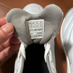 靴/バッグ 靴 スニーカーの画像