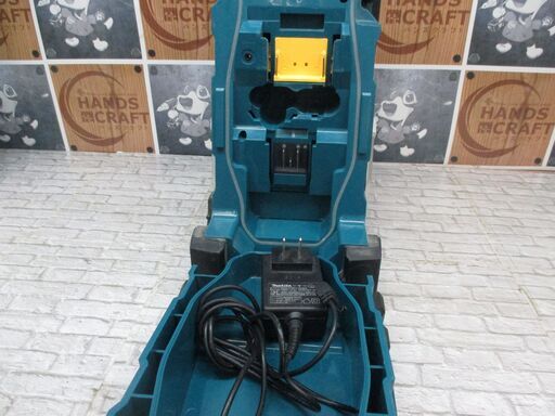 マキタ　makita　MR108　充電式ラジオ　中古品　本体のみ　7.2-10.8V 14.4-18V　ACアダプタ付き　【ハンズクラ