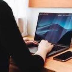 PC又はスマホで事務作業(リモート)の画像
