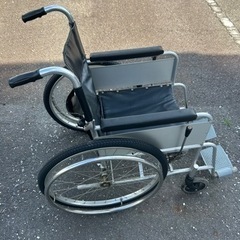 【受付再開】車椅子(新品タイヤ)の画像