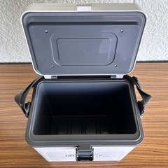 クーラーボックス　　キャンプ　カトラリーセットの画像