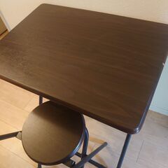 テーブル＆チェアセットの画像