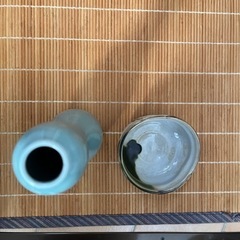 茶碗と花器の画像