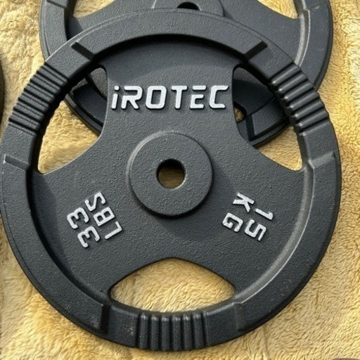 【取引中】C250バーベルプレート 15Kg×2 10kg×2計50Kg iROTEC アイロテック 穴径28mm 筋トレ スポーツ 