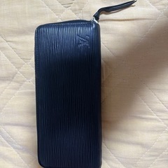 LOUIS VUITTON ルイヴィトン