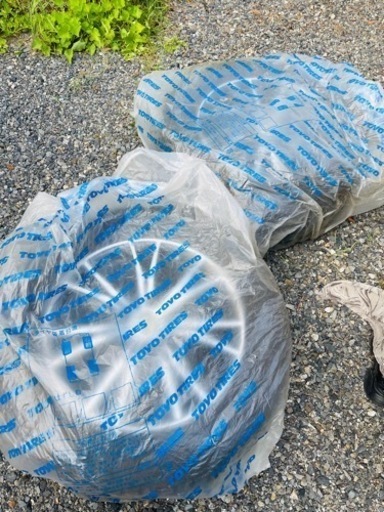 商談中　スタッドレス　ガリ傷