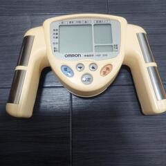 家電 オムロン体脂肪計の画像