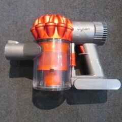 【美品・お試しOK•動作品】Dyson Fluffy DC74 付属品付　人気のダイソンがとってもお値打ちです！この機会にいかがでしょうか？の画像