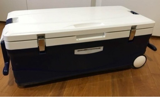 シマノ　スペーザホエールライト450　大型クーラーボックス