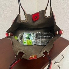 『新品』エナメル赤バッグの画像