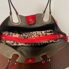 『新品』エナメル赤バッグの画像