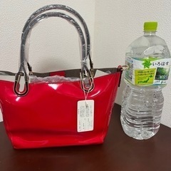 『新品』エナメルバッグの画像
