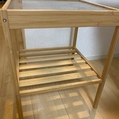 サイドテーブル