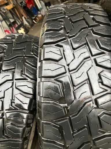 215.70.16トーヨーオープンカントリー車のパーツ タイヤ、
