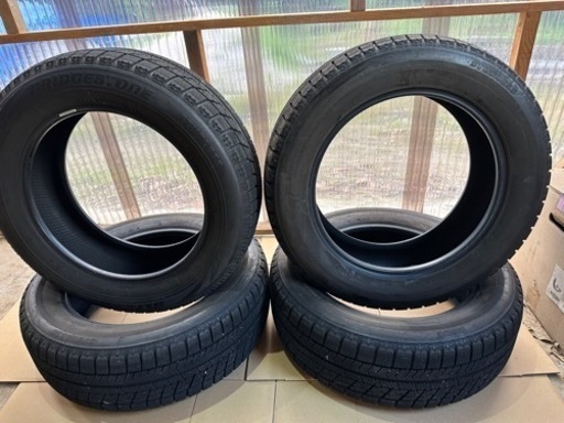 ブリヂストン　スタッドレスブリザックVRX 215/60R17  4本セット