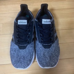 adidas靴/バッグ 靴 スニーカーの画像