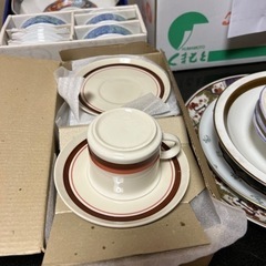 陶器の食器 和皿の画像